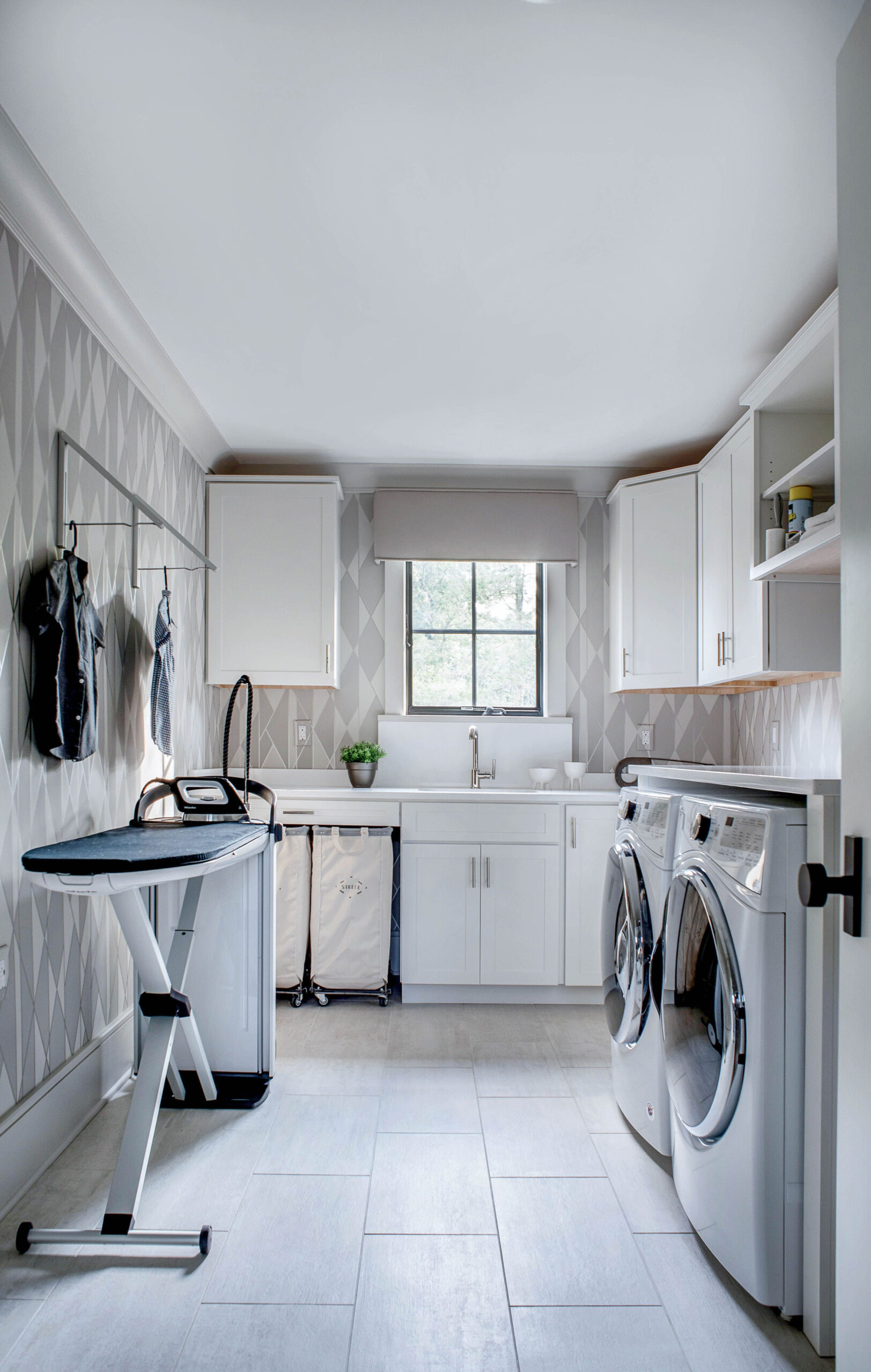 Modern Laundry Room Decor Ideas - Leadersrooms with Expert Insights From 3 Laundry Rooms That Just Work