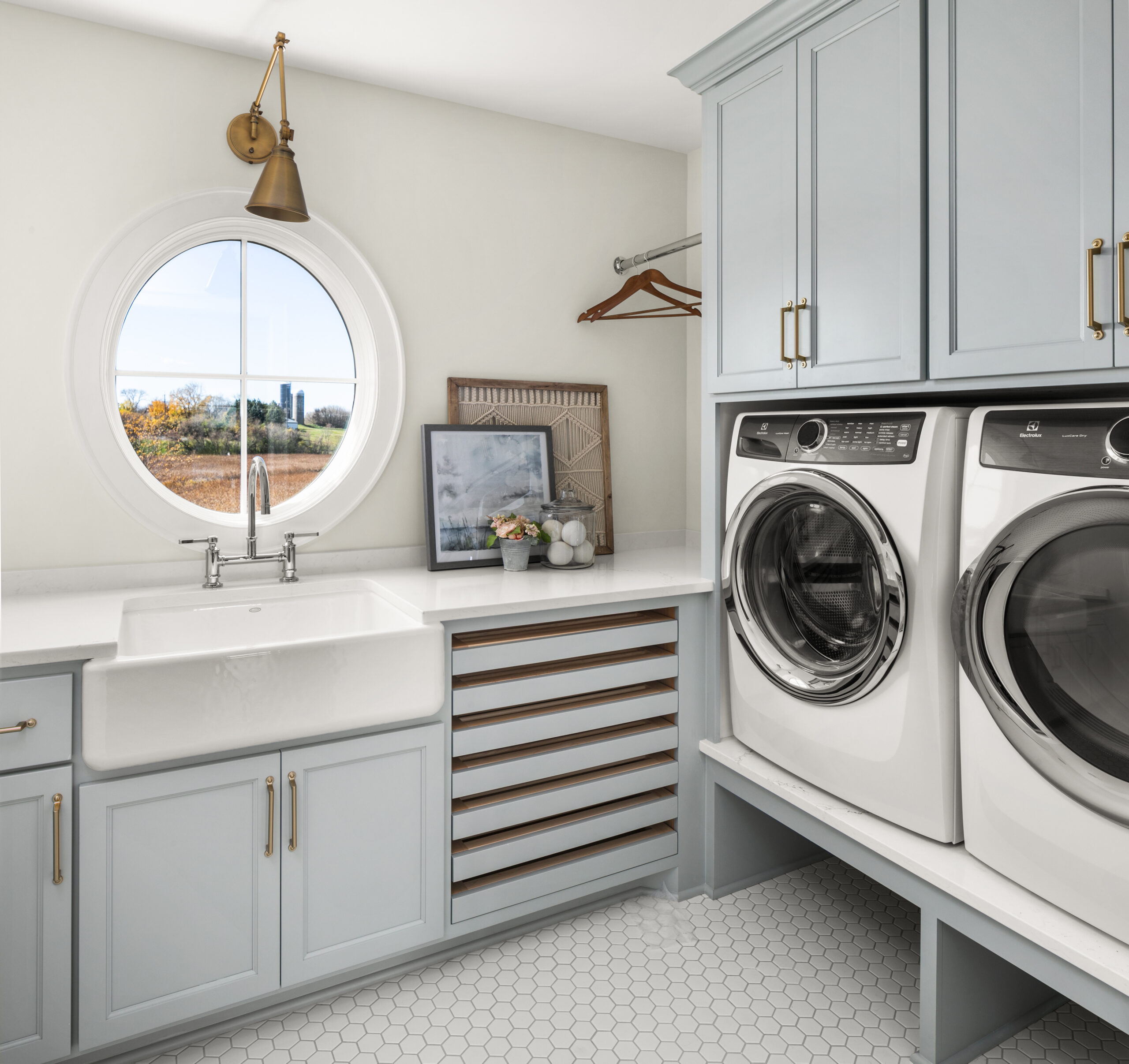 5 Favorite Laundry Room Features To Include In Your New Build | Alma Homes pertaining to Pros Share 5 Laundry Room Features They Love